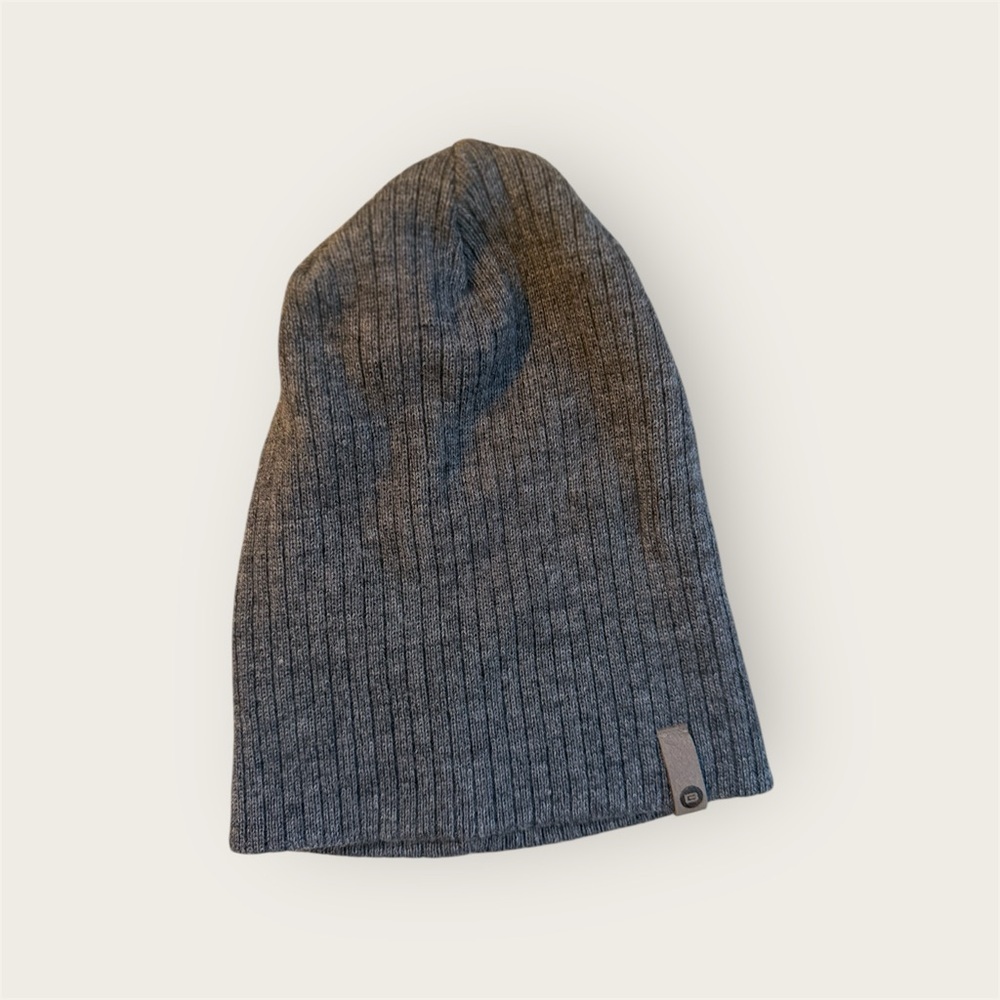 Bula Gray Merino Wool Acrylic Beanie Snowboarding Skiing EUC unisex